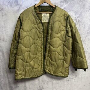 Vintage US Military Cold Weather Liner Mens Small Green Quilted